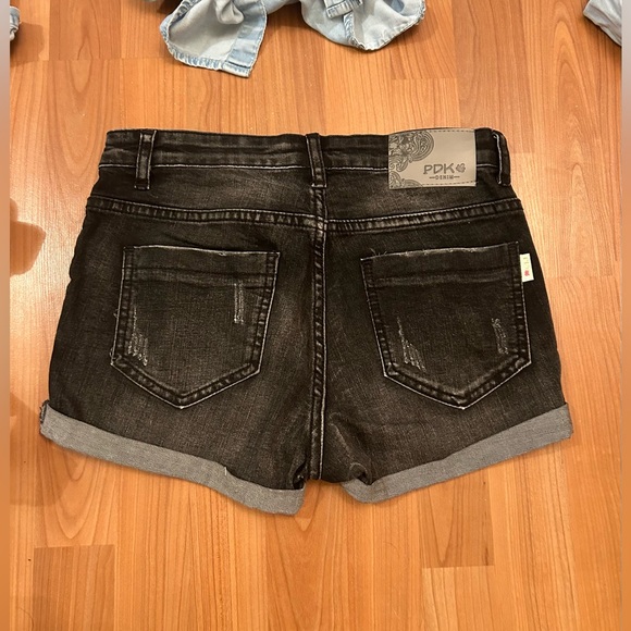 PDK high-waisted black denim shorts size 0 - Picture 2 of 4